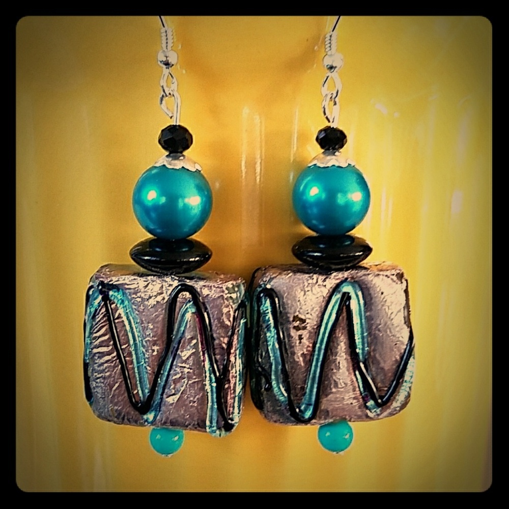 Handcrafted EarArt, handmade glass Lampwork beads